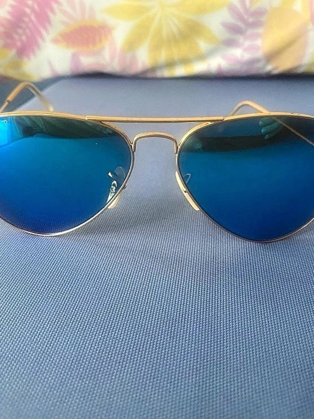 Ray-Ban Aviator Classic with Flash Lenses Aviator Sunglasses in Gold & Blue